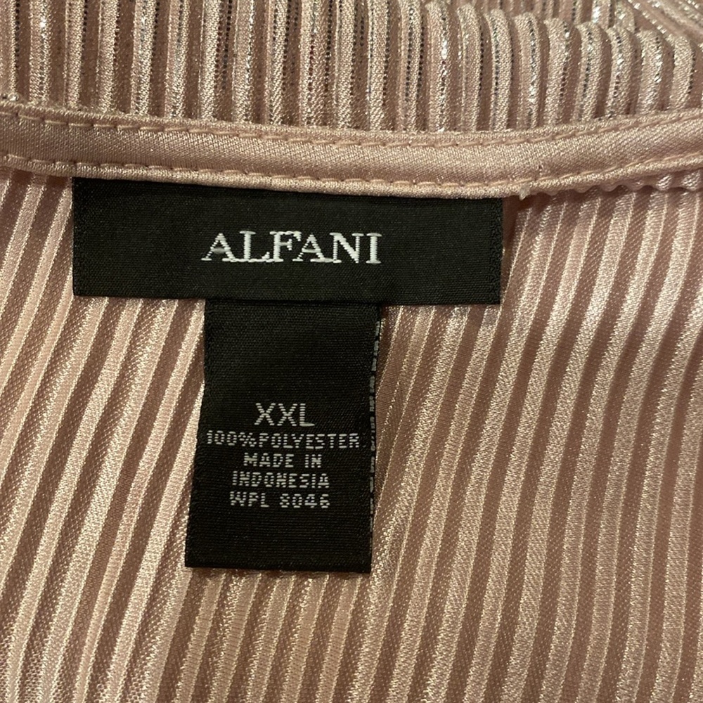 XXL Gold sparkly Alfani blouse - Picture 3 of 4